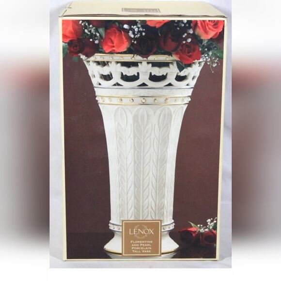 RARE VINTAGE LENOX FLORENTINE & PEARL IVORY & GOLD SIZE 16” TALL VASE with box - Picture 5 of 5